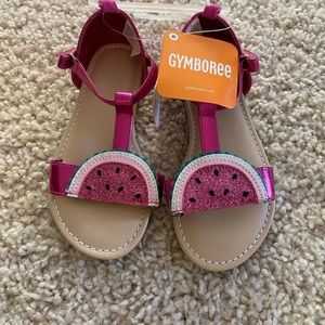 Girls sandals, new with tag